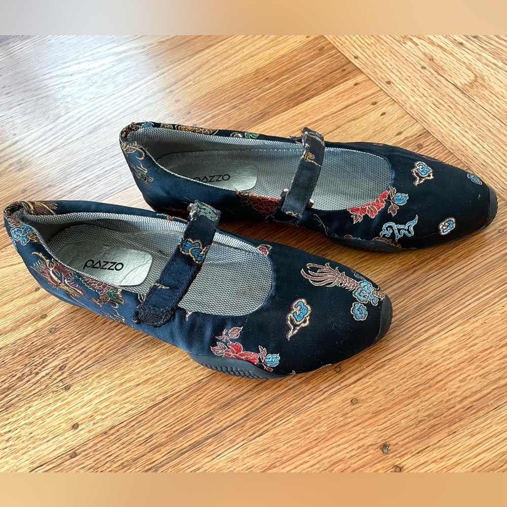 Vintage embroidered mary janes